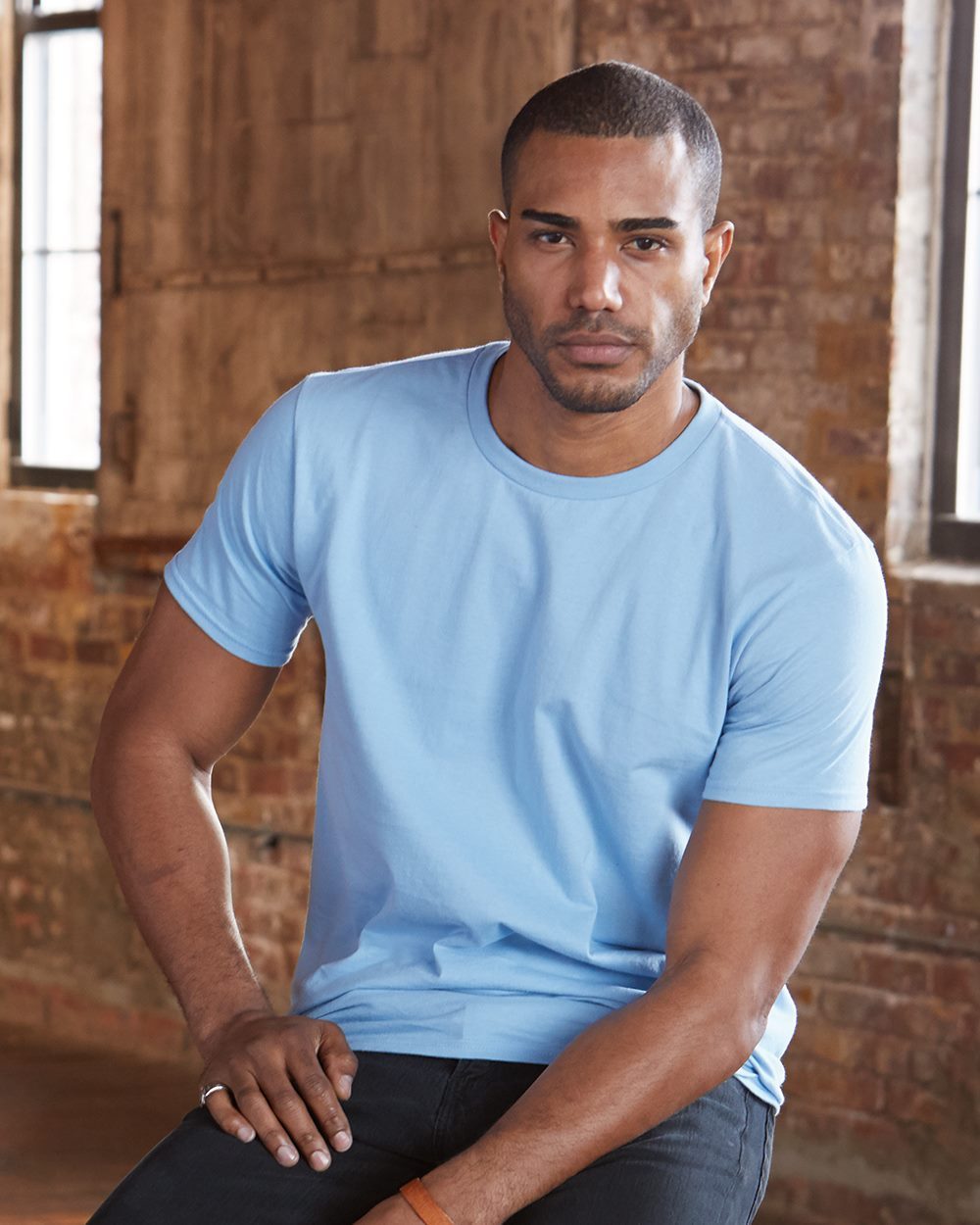 Anvil 100% Short-Sleeve Fashion Fit Tee